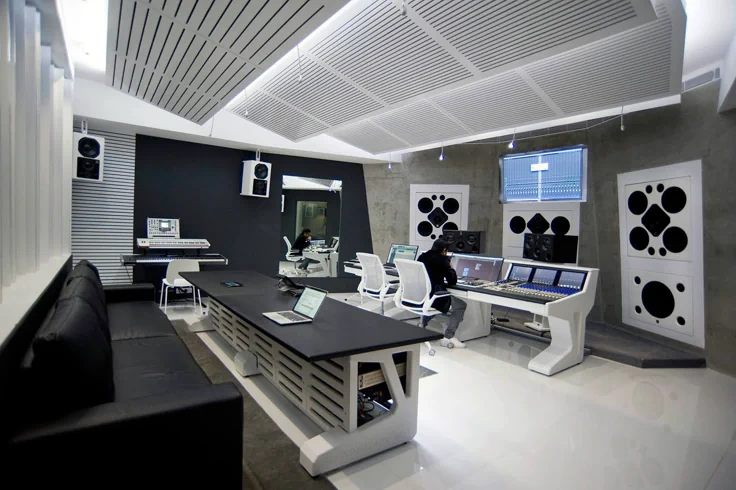 Studio Diamond